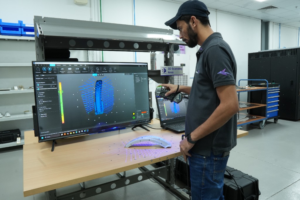 Paradigm 3D technician scanning a component