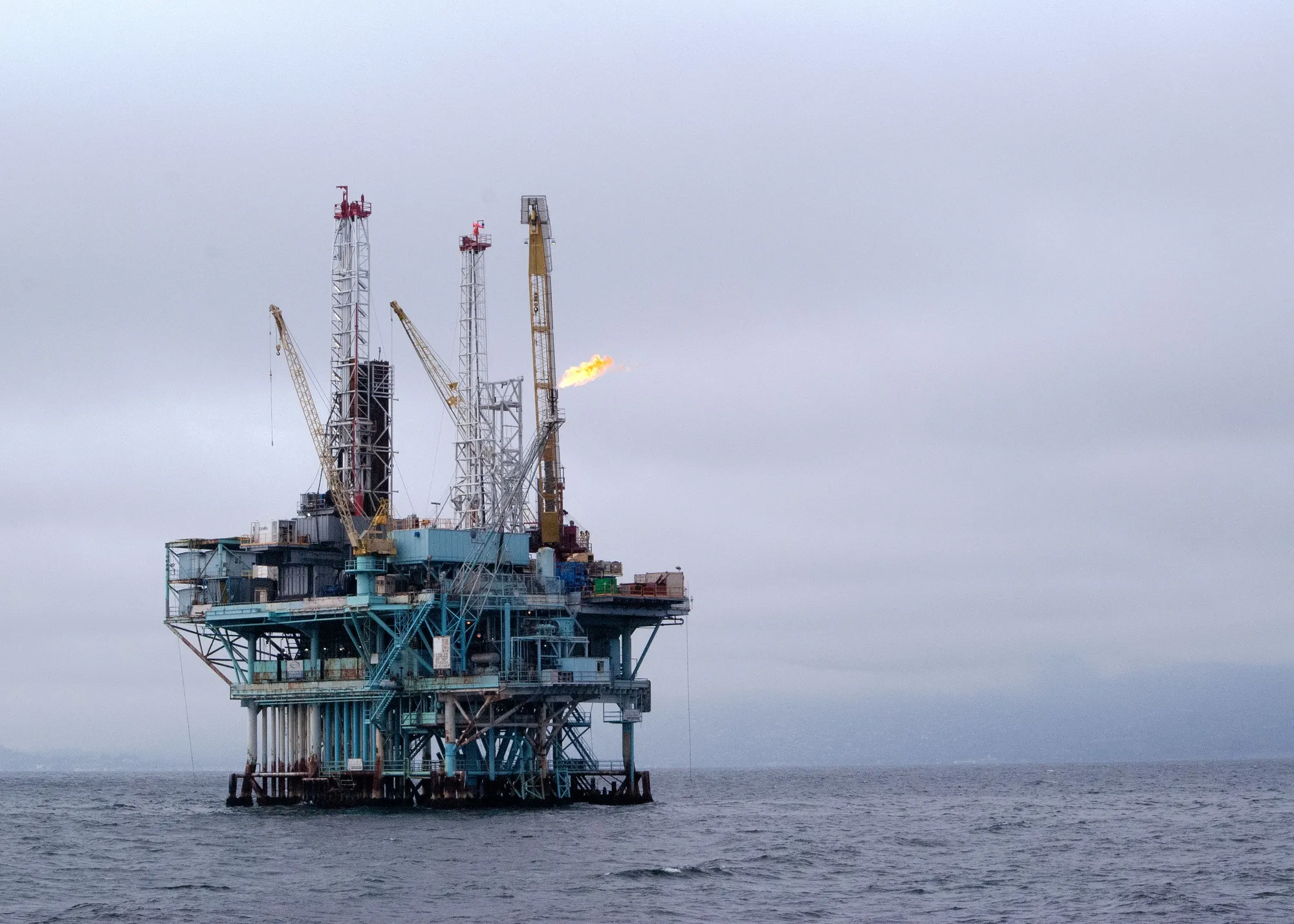 Offshore oil and gas platform
