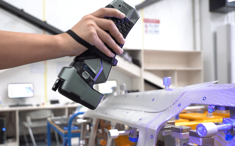 SIMSCAN measuring a cast component on the shop floor