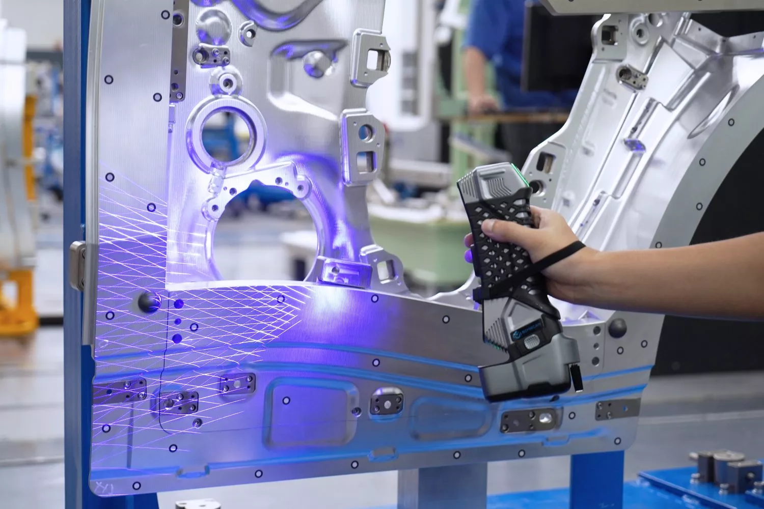 SIMSCAN measuring a formed automotive panel