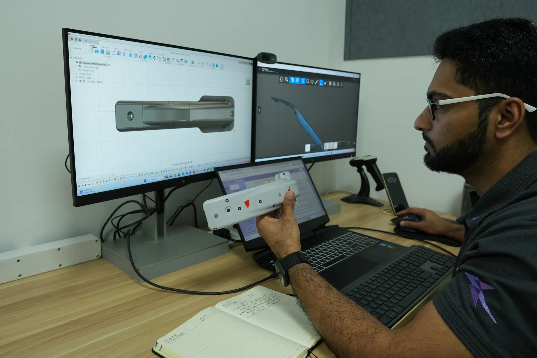 Paradigm 3D engineer modelling a scanned part in CAD